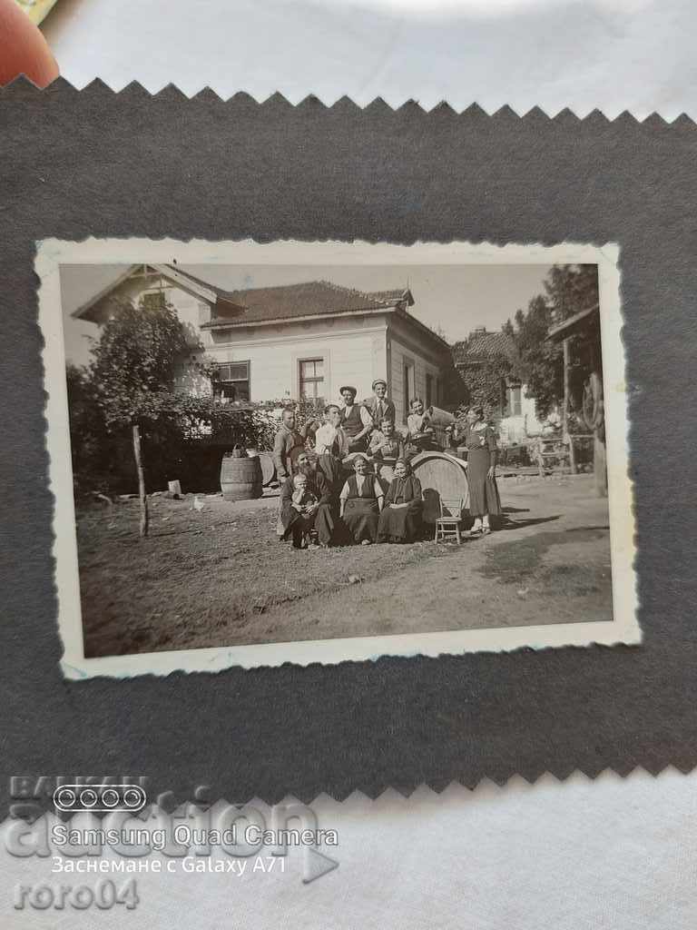 POP - BURE - PEOPLE - TOAST - 7 POP - BURE - PEOPLE - TOAST - 7