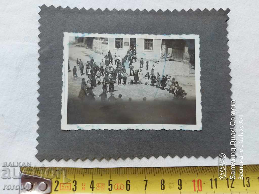 Παράδοση ΧΟΡΟΣ - ΠΑΙΔΙΑ - ΒΙΟΛΙΑ - ΞΥΛΙΝΟ ΣΑΛΟΝ Παράδοση ΧΟΡΟΣ - ΠΑΙΔΙΑ - ΒΙΟΛΙΑ - ΞΥΛΙΝΟ ΣΑΛΟΝ