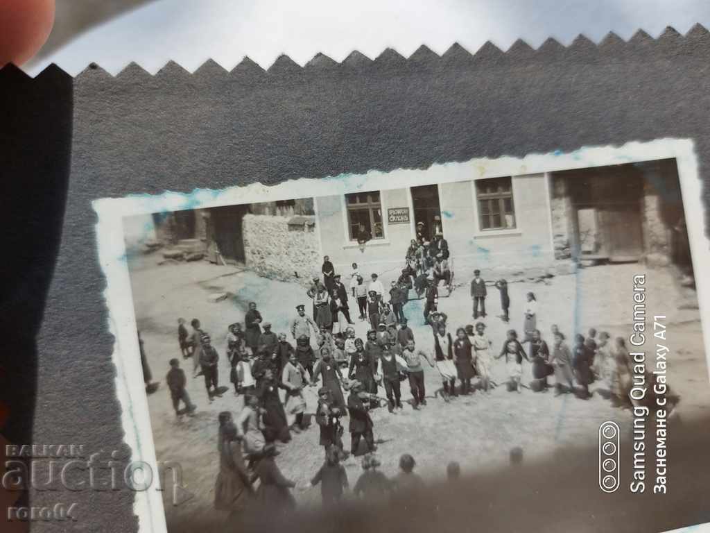 ΧΟΡΟΣ - ΠΑΙΔΙΑ - ΒΙΟΛΙΑ - ΞΥΛΙΝΟ ΣΑΛΟΝ - 6 ΧΟΡΟΣ - ΠΑΙΔΙΑ - ΒΙΟΛΙΑ - ΞΥΛΙΝΟ ΣΑΛΟΝ - 6