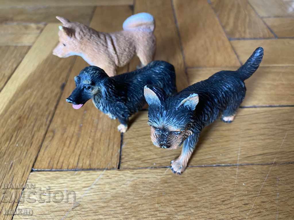 Collection of three dogs with price 6.00 BGN | € 3.07 Collection of three dogs with price 6.00 BGN | € 3.07