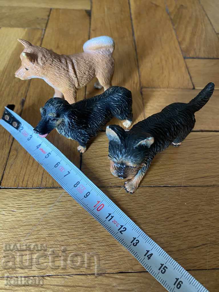 Delivery of Collection of three dogs Delivery of Collection of three dogs