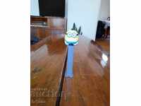 O cutie de bomboane PEZ