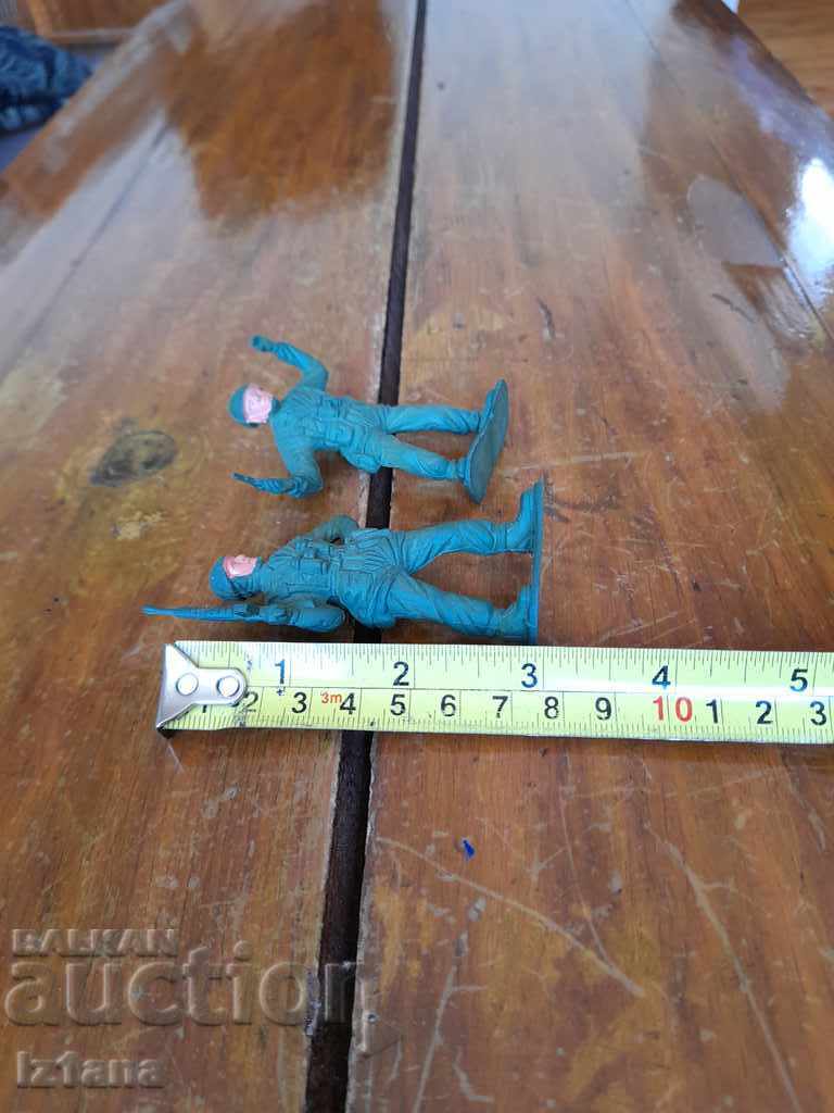 Delivery of Old figurines Soldiers
