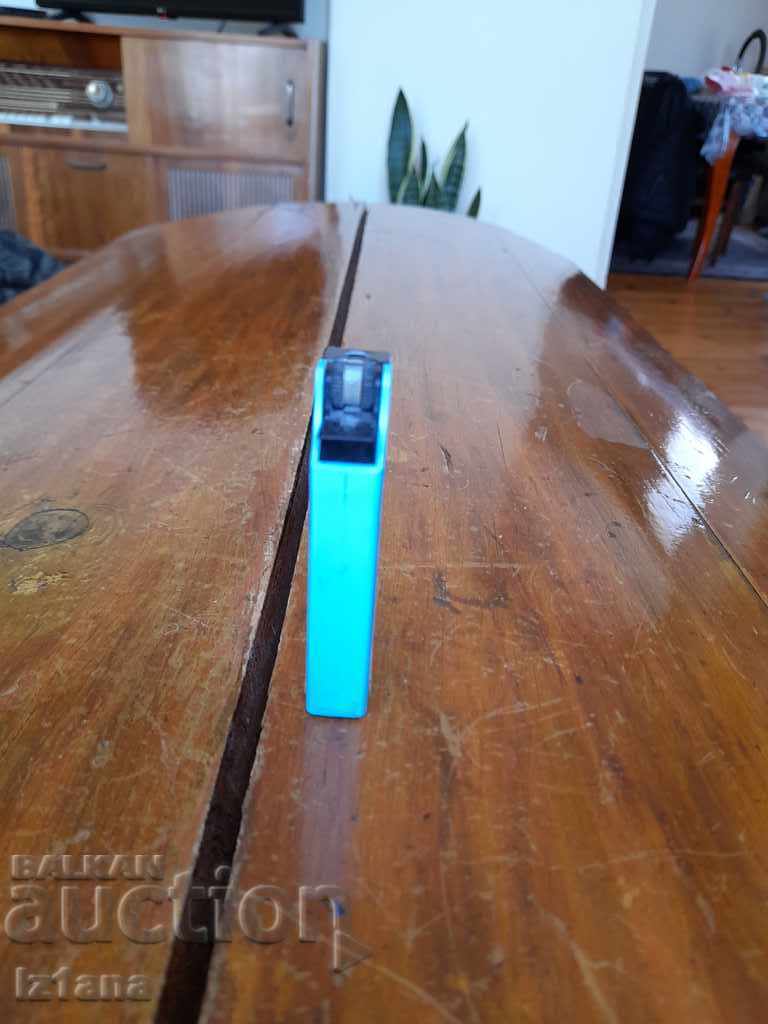 Delivery of Old Hermes lighter, Marlboro Delivery of Old Hermes lighter, Marlboro