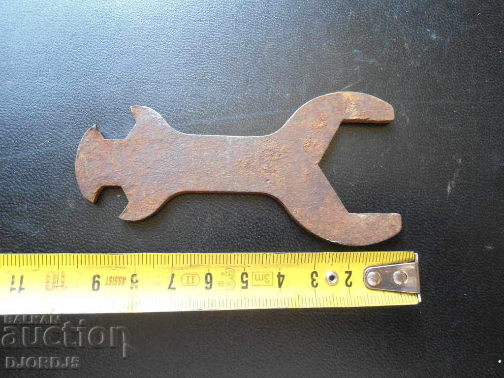 Auction Old specialized key Auction Old specialized key