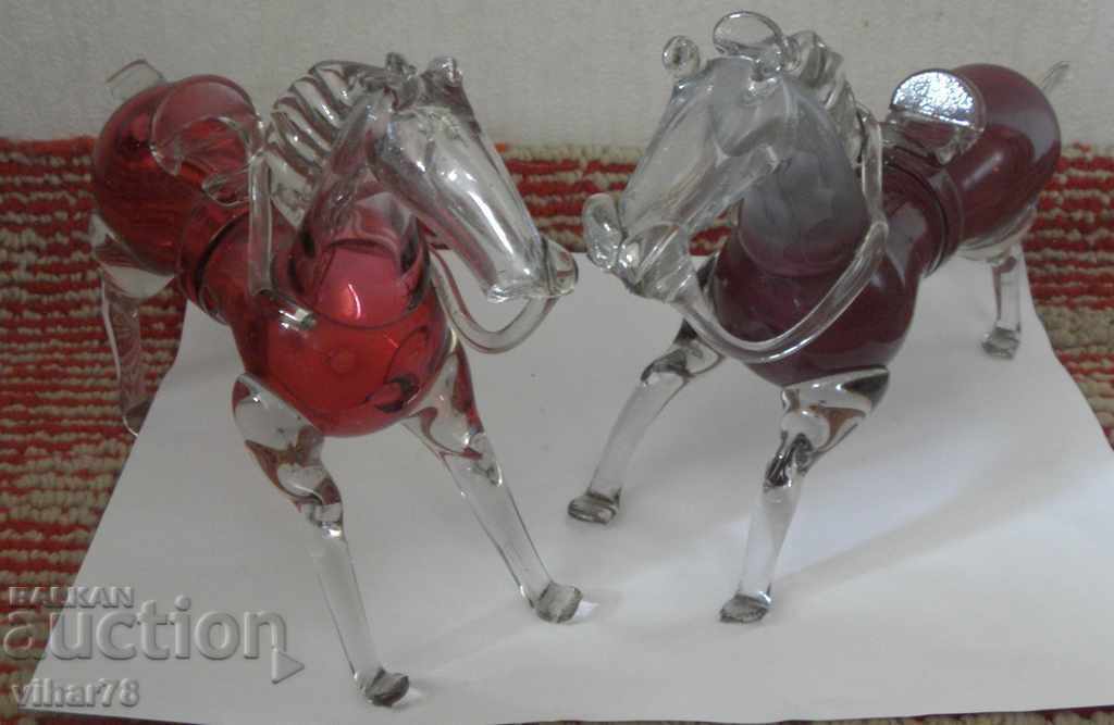 TWO GLASS FIGURES OF HORSES - 5 TWO GLASS FIGURES OF HORSES - 5