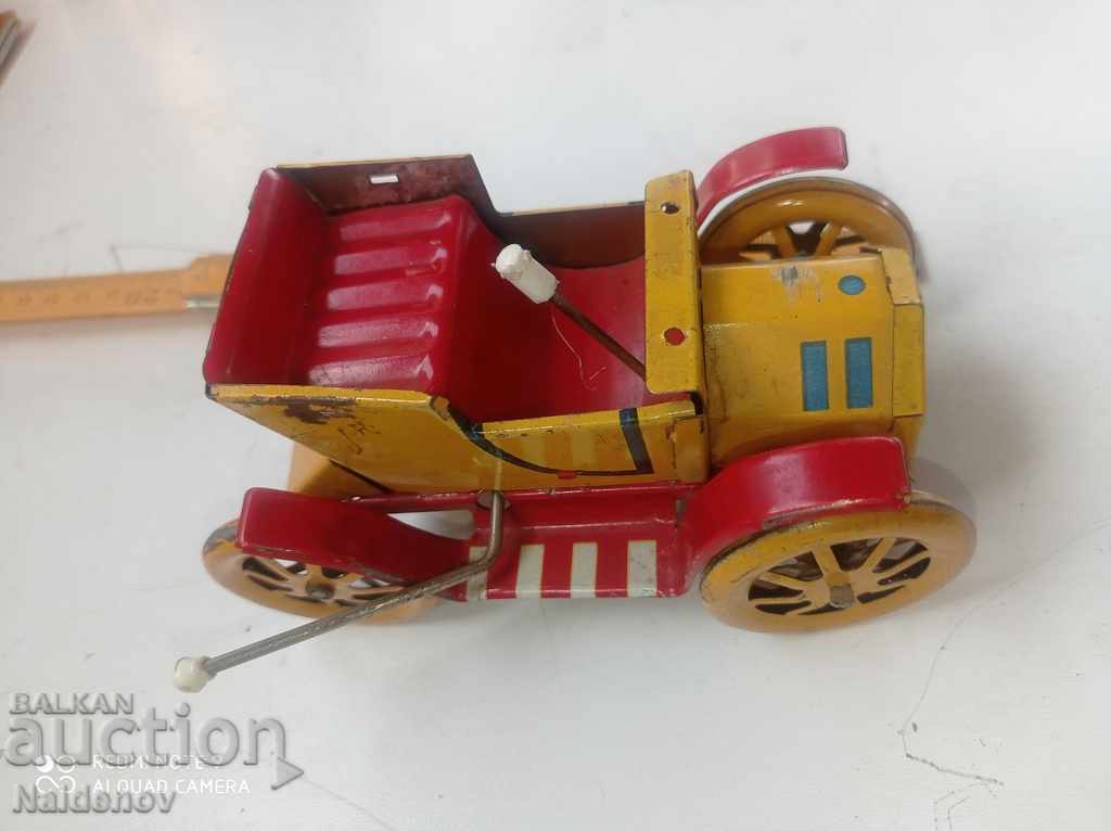 Ламаринена играчка механична автомобил с цена 10.00 лв. | € 5.11 Ламаринена играчка механична автомобил с цена 10.00 лв. | € 5.11