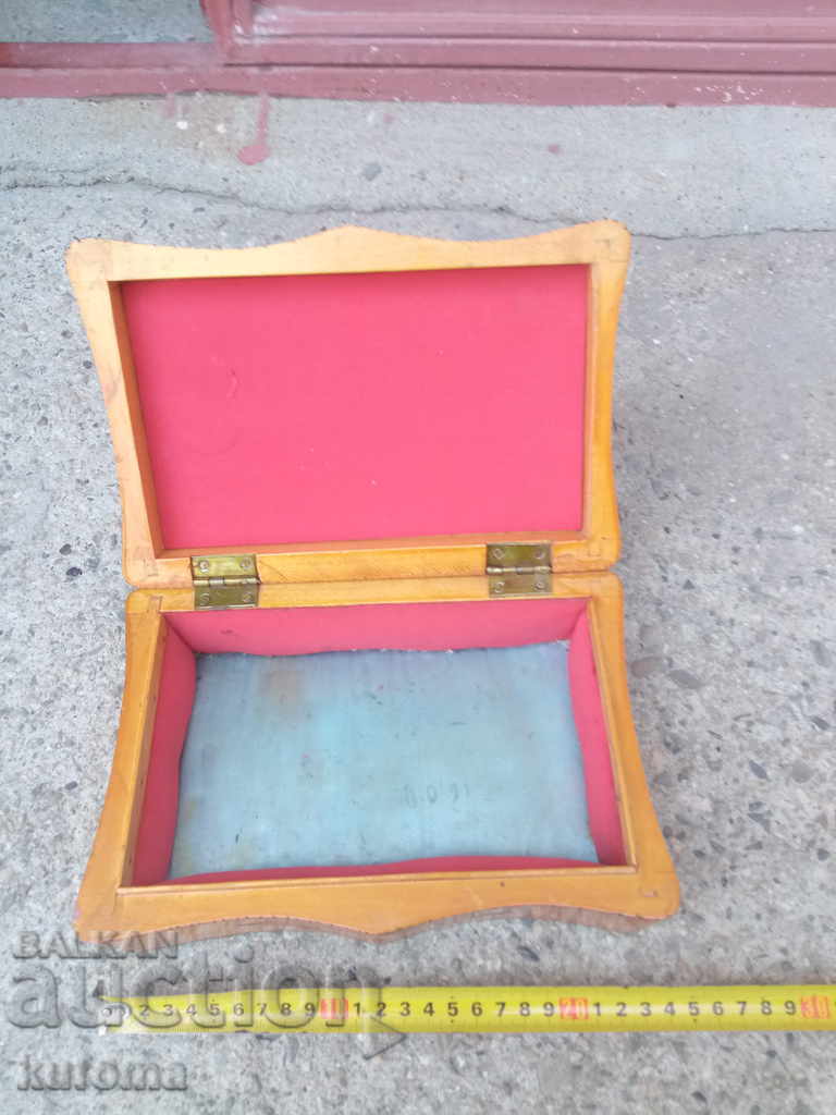 Auction An old wooden pencil box Auction An old wooden pencil box