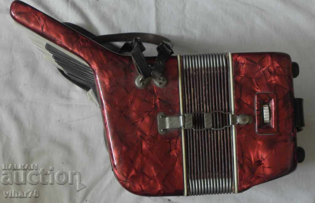 Accordion "Weltmeister Stella" 40 bass with price 99.99 BGN | € 51.12 Accordion "Weltmeister Stella" 40 bass with price 99.99 BGN | € 51.12