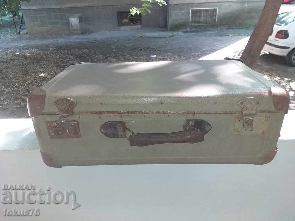 Стар български куфар на фабрика П.Ченгелов - Пловдив