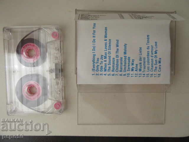 Delivery of 4 AUDIO CASSETTES WITH MUSIC