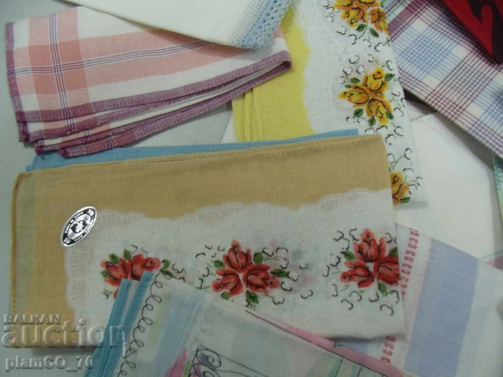 55 * 5516 παλιά μικρή συλλογή από 34 μαντήλια με τιμή 30.00 BGN | € 15.34 55 * 5516 παλιά μικρή συλλογή από 34 μαντήλια με τιμή 30.00 BGN | € 15.34