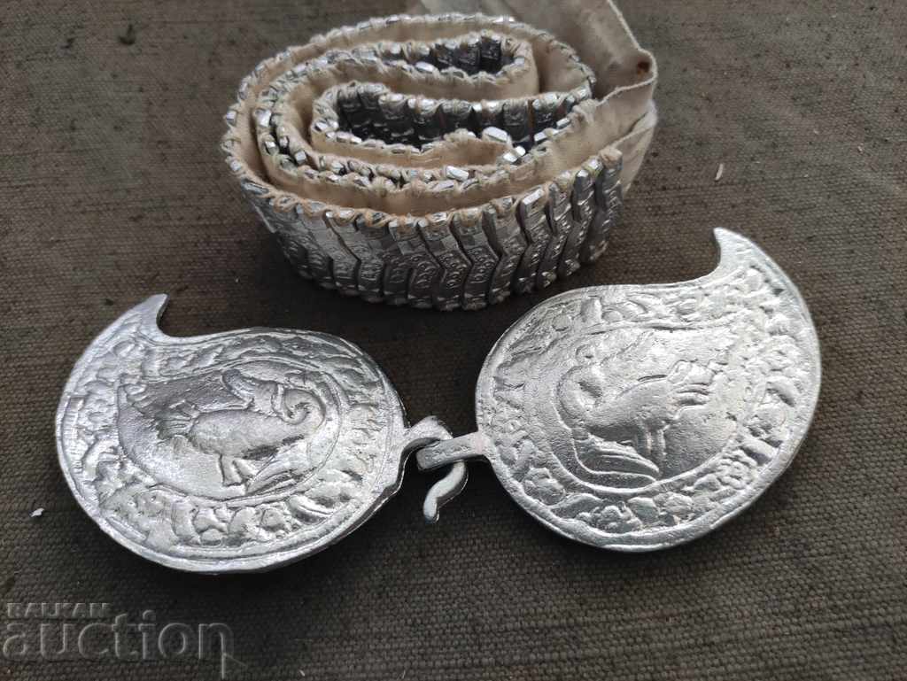 Vând curele cu catarame pentru costum popular, din aluminiu R.P.B - 6