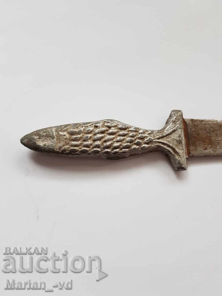 Delivery of Old bachelor pebble with metal kettle Delivery of Old bachelor pebble with metal kettle