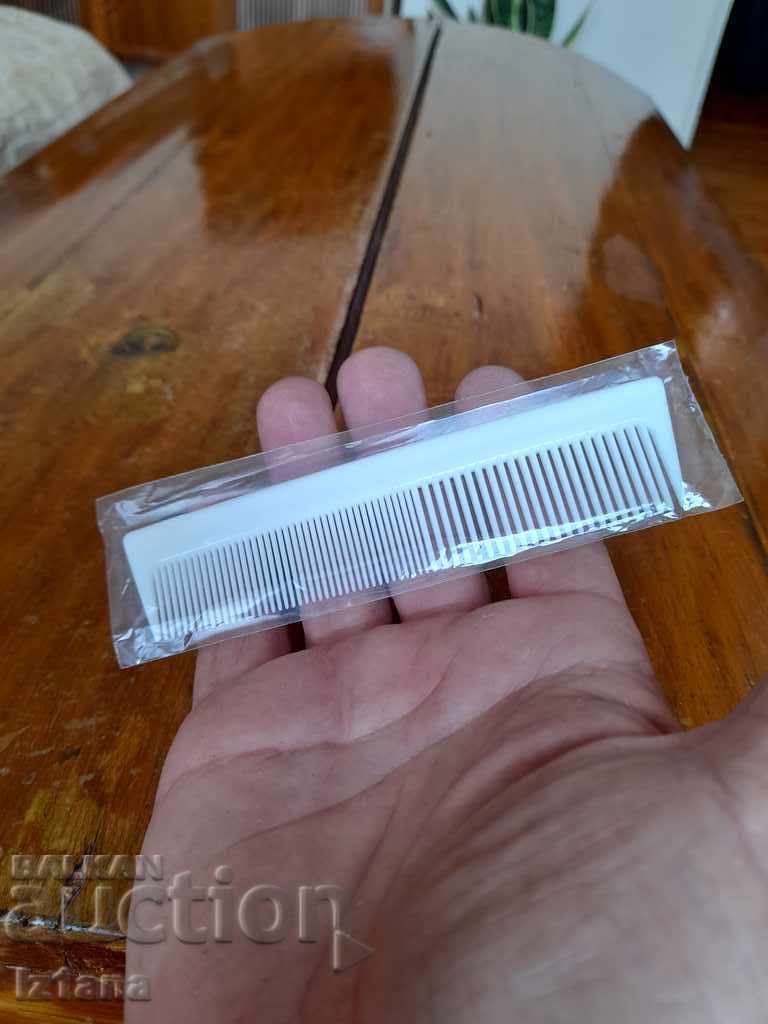 Old comb, comb with price 6.00 BGN | € 3.07 Old comb, comb with price 6.00 BGN | € 3.07