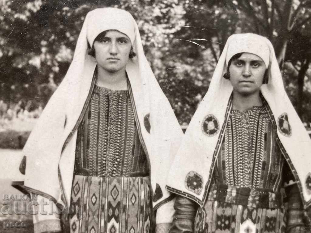 Girls in Debar costumes Sofia Borisova Garden 1930 with price 30.00 BGN | € 15.34 Girls in Debar costumes Sofia Borisova Garden 1930 with price 30.00 BGN | € 15.34