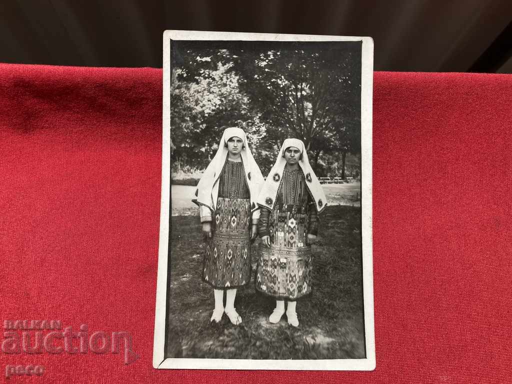 Girls in Debar costumes Sofia Borisova Garden 1930 - 6 Girls in Debar costumes Sofia Borisova Garden 1930 - 6