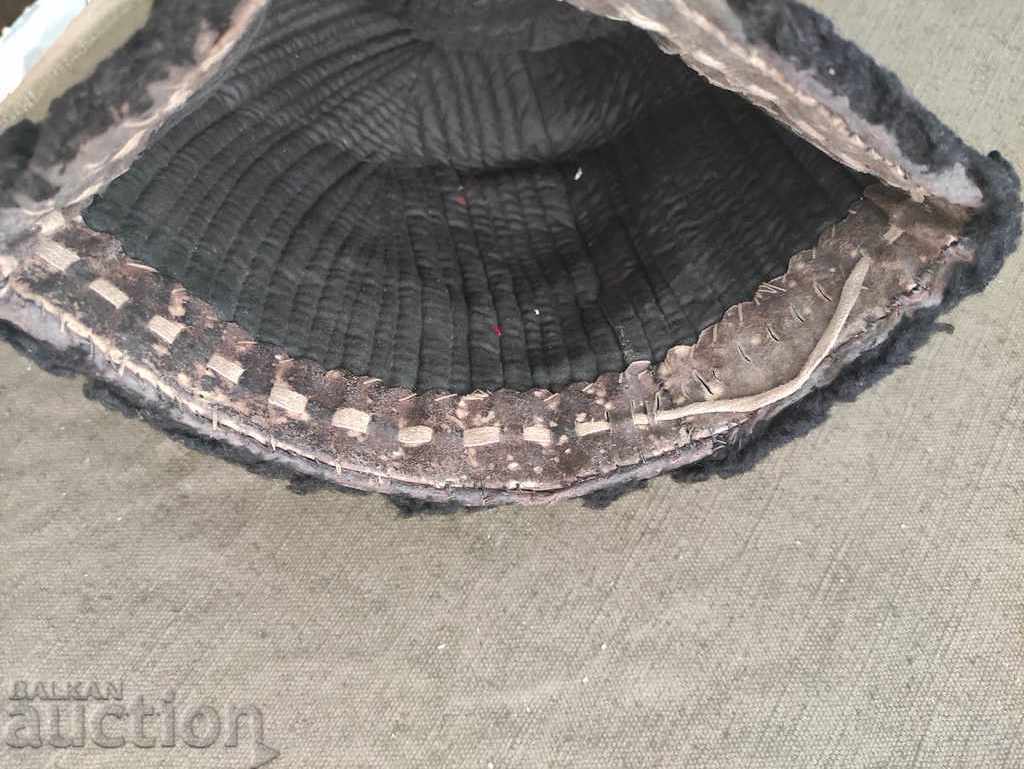 Licitație Costum șapcă cu floare