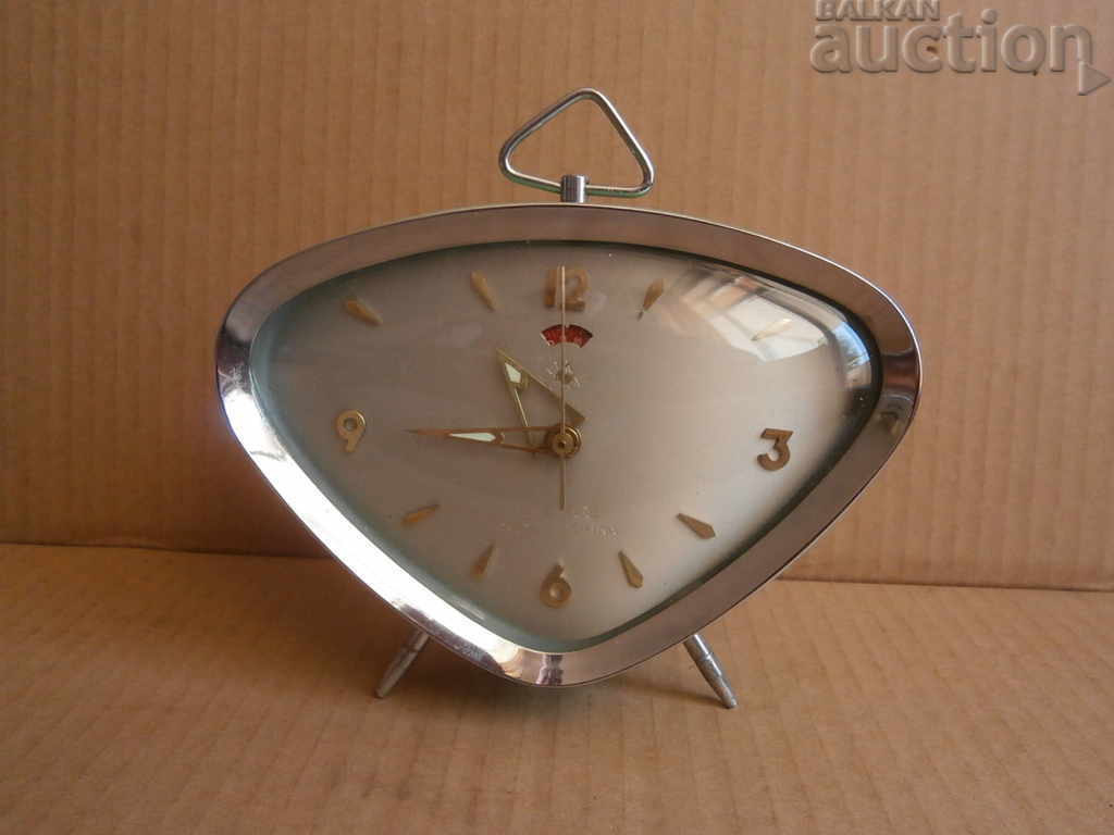 Ceas deșteptător nefuncțional anii '70 MADE IN CHINA vintage retro cu preț € 10.00 | 19.56 BGN