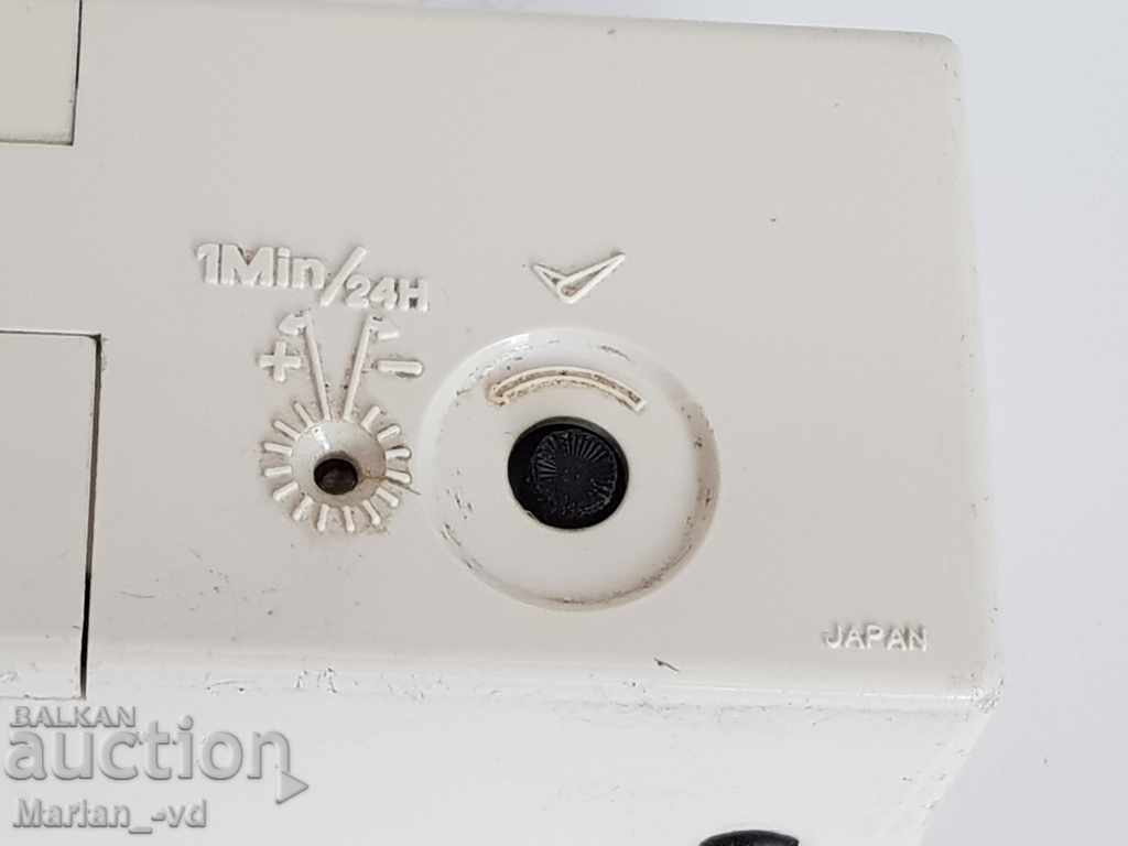 Delivery of Desktop Japanese mini quartz alarm clock Timex Delivery of Desktop Japanese mini quartz alarm clock Timex