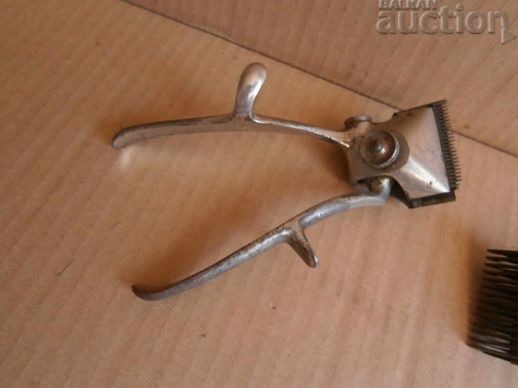 antique primitive clipper lot with price 35.00 BGN | € 17.90 antique primitive clipper lot with price 35.00 BGN | € 17.90