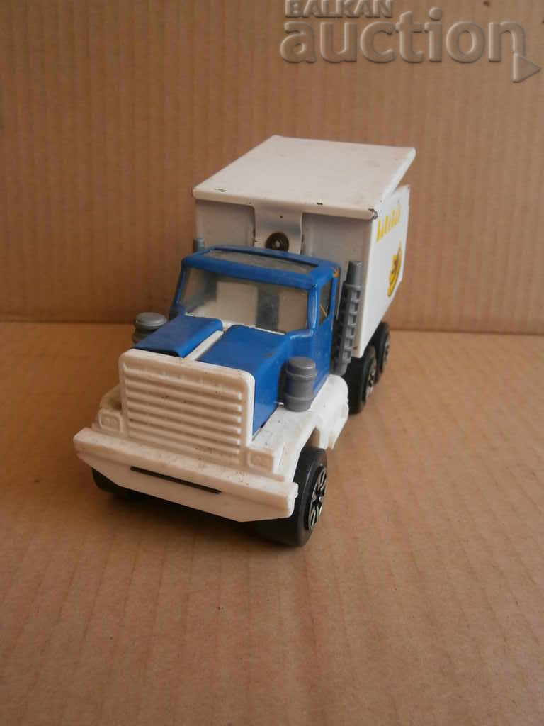 Micul camion, camion din epoca socialistă Micul camion, camion din epoca socialistă