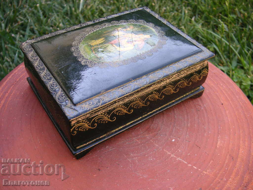 Fedoskino με τιμή 100.00 BGN | € 51.13 Fedoskino με τιμή 100.00 BGN | € 51.13