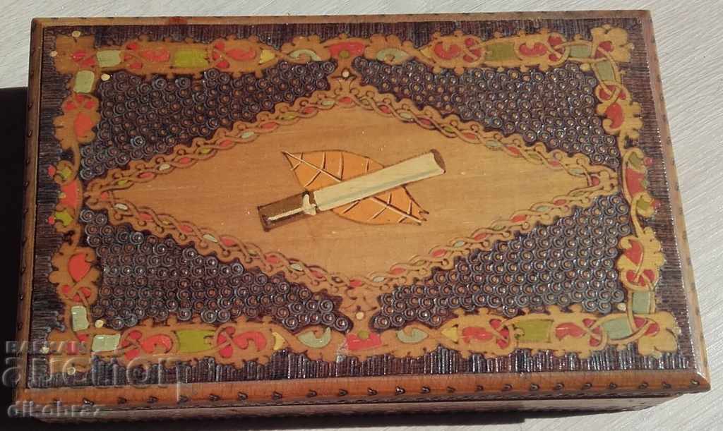 Licitație Tabătură de masă pirografată