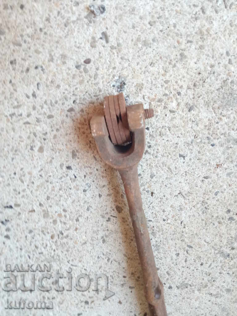 Delivery of Old leveler for abrasive discs