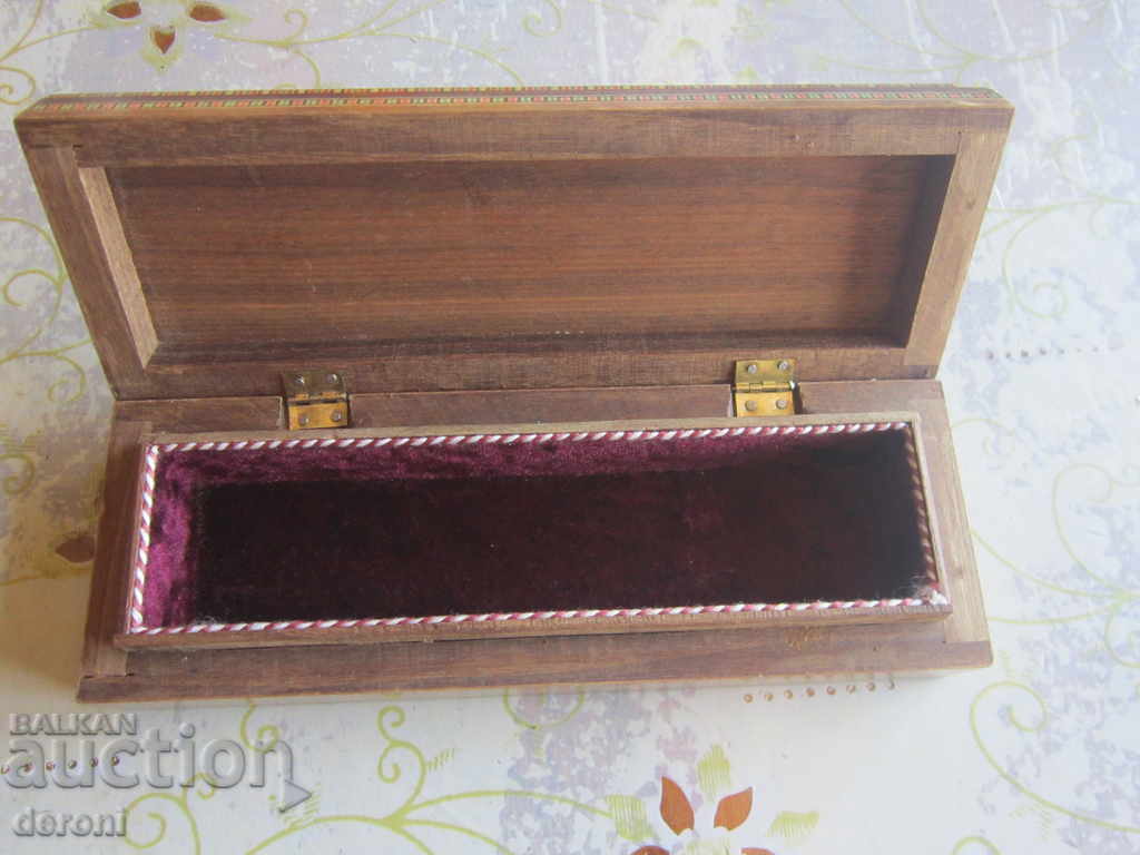 Delivery of Unique wooden jewelry box 1