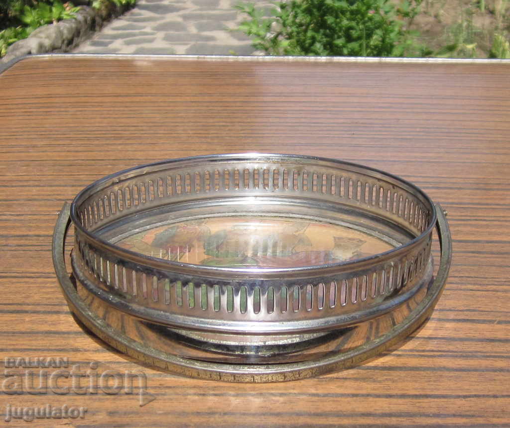 old ancient Bulgarian royal box with king and soldiers with price 20.00 BGN | € 10.23