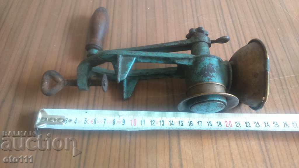 СТАРА МАШИНКА ЗА МЕЛЕНЕ НА КАФЕ ,ЗАХАР - PORKERT - WW2 СТАРА МАШИНКА ЗА МЕЛЕНЕ НА КАФЕ ,ЗАХАР - PORKERT - WW2