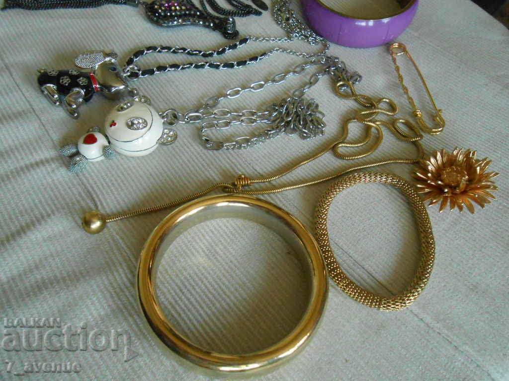 Δημοπρασία Βραχιόλι καρφίτσα κολιέ LOT - ενδιαφέρον, δείτε μόνοι σας