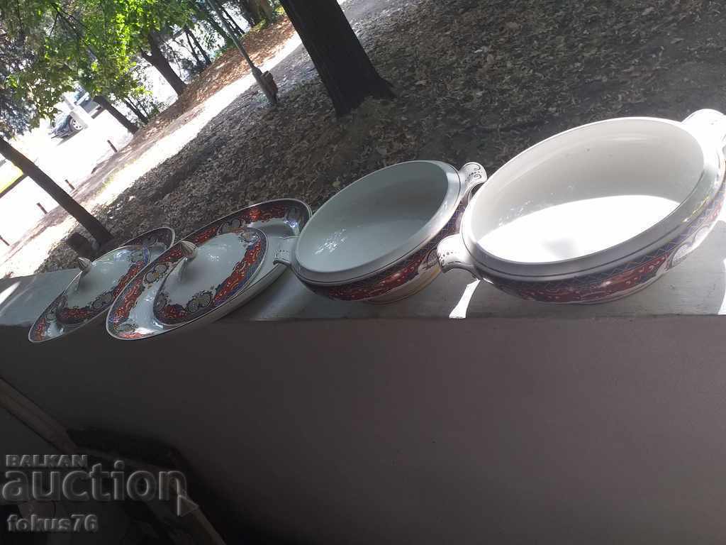 Auction Very old English Bristol porcelain Auction Very old English Bristol porcelain