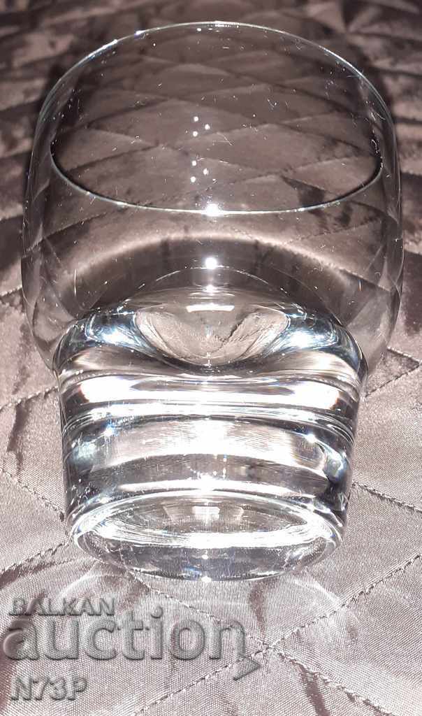 SUPORT DE LUMÂNARE. STICLĂ. FĂCUT DE MÂNĂ. cu preț 8.00 BGN | € 4.09