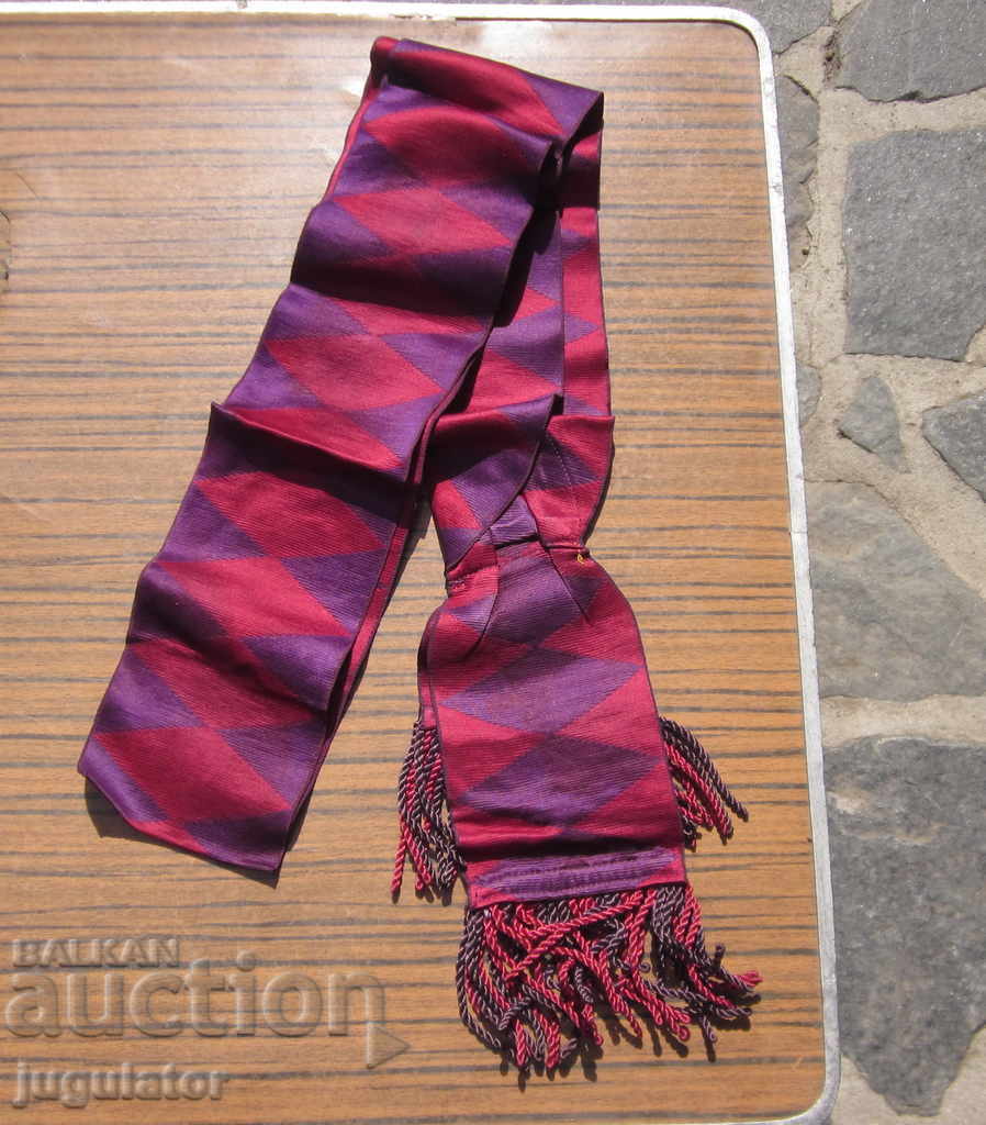 Παράδοση παλιό σήμα μετάλλου μασονικού τάγματος με κασκόλ