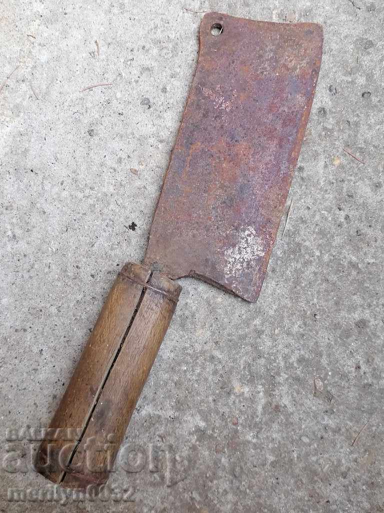 Δημοπρασία Παλιά μπαλτάς, τσεκούρι, το τσεκούρι