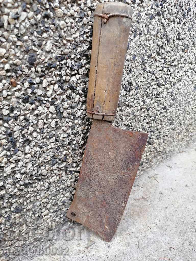 Παράδοση Παλιά μπαλτάς, τσεκούρι, το τσεκούρι