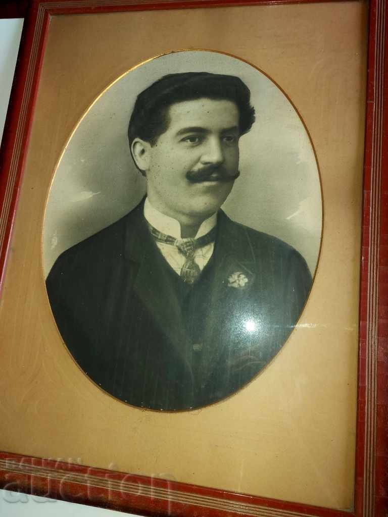 1910 LARGE OLD PORTRAIT OF A MAN PHOTOGRAPHY IN FRAMEWORK