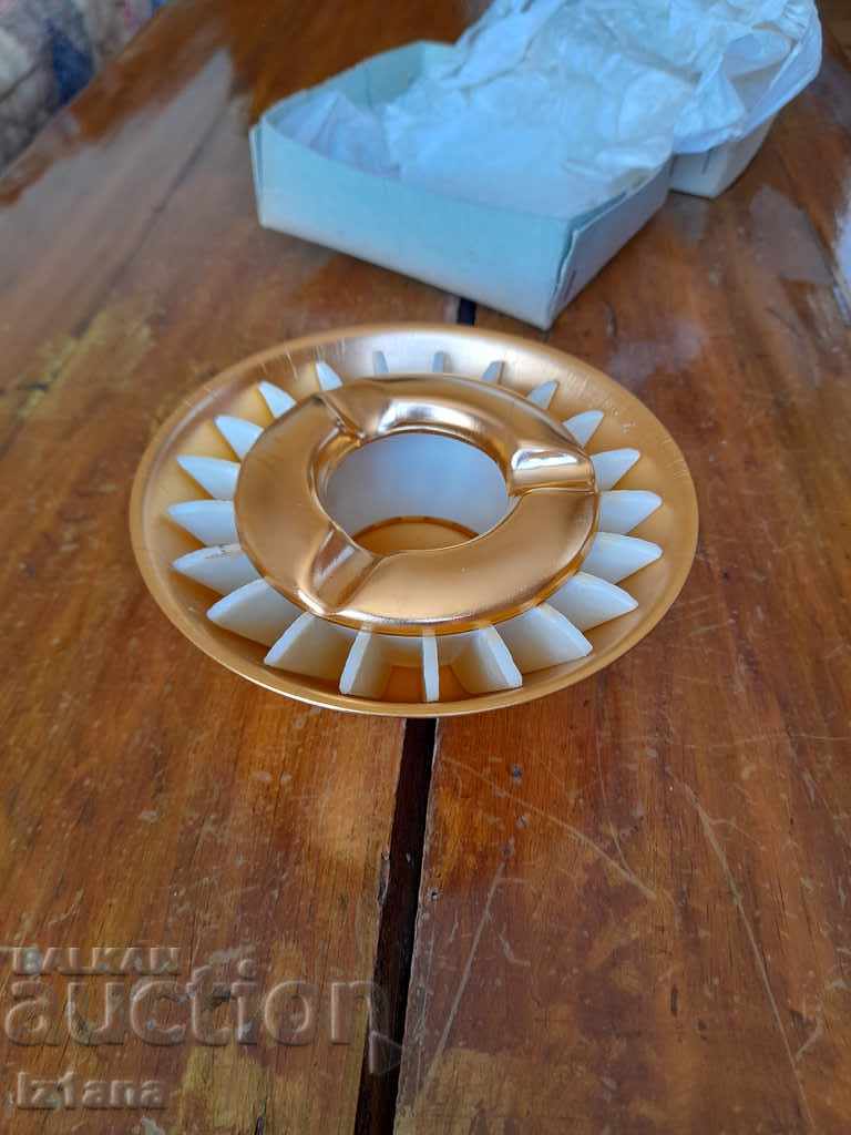 Auction Old souvenir ashtray, souvenir Auction Old souvenir ashtray, souvenir