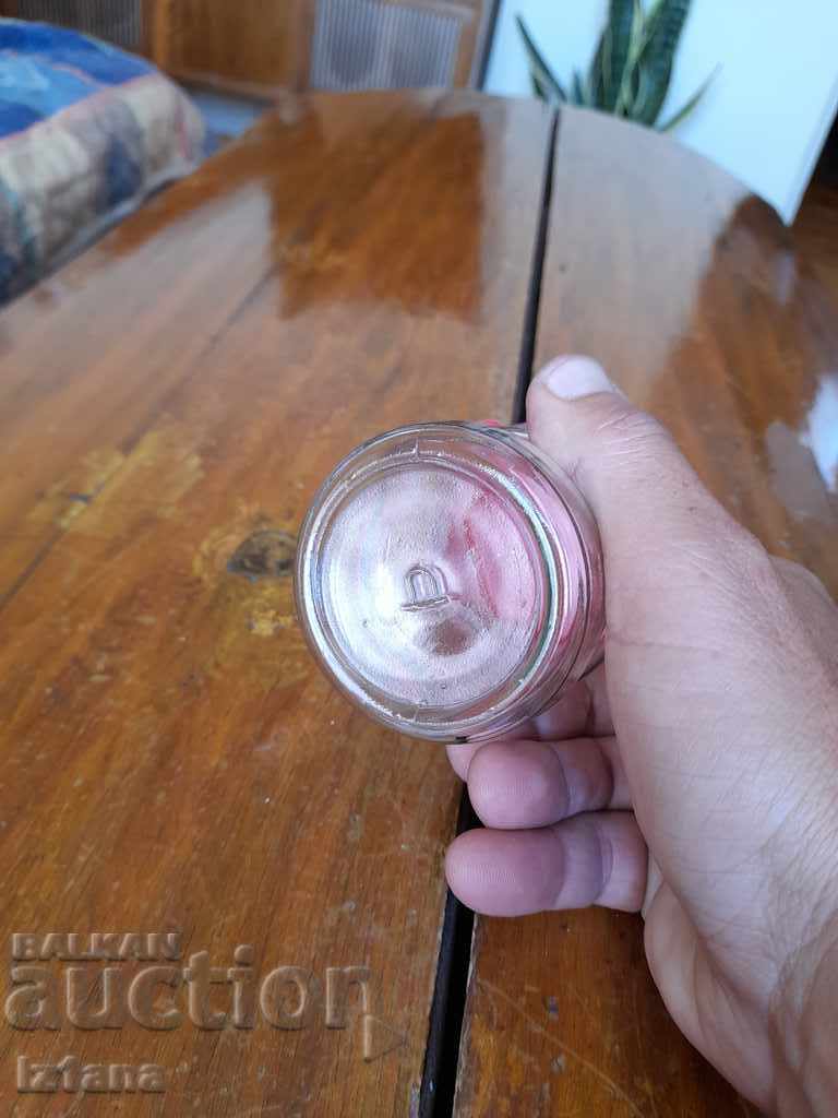 Δημοπρασία Ένα παλιό βάζο από μουστάρδα Δημοπρασία Ένα παλιό βάζο από μουστάρδα