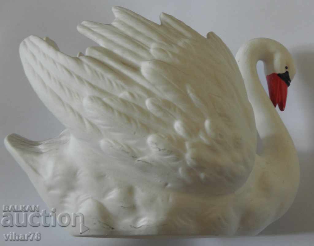 Goebel Swan porcelain figurine. with price 69.99 BGN | € 35.79 Goebel Swan porcelain figurine. with price 69.99 BGN | € 35.79