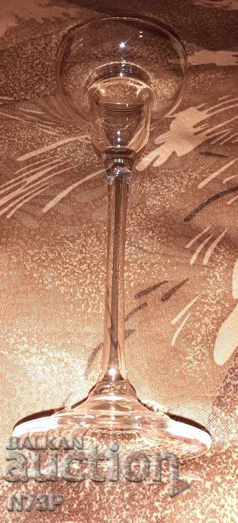 СВЕЩНИК. СТЪКЛО. РЪЧНА ИЗРАБОТКА. с цена 6.00 лв. | € 3.07