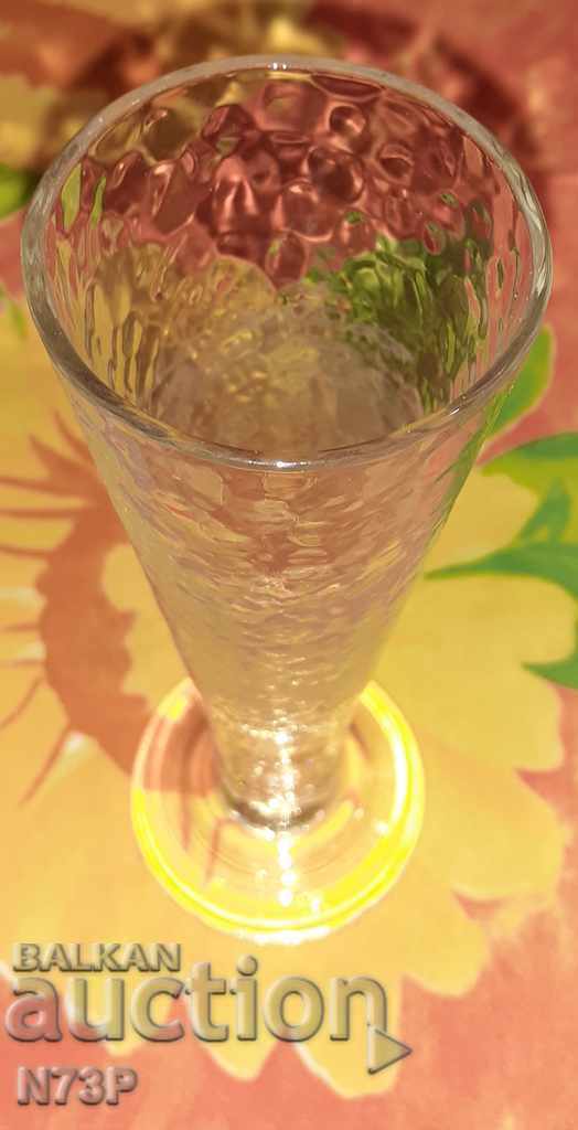 VASE. RELIEF GLASS. with price 8.00 BGN | € 4.09 VASE. RELIEF GLASS. with price 8.00 BGN | € 4.09