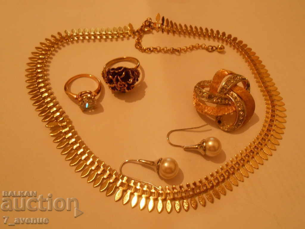 LOT Brooch Necklace Earrings Ring, some gold plated 15.08.2021