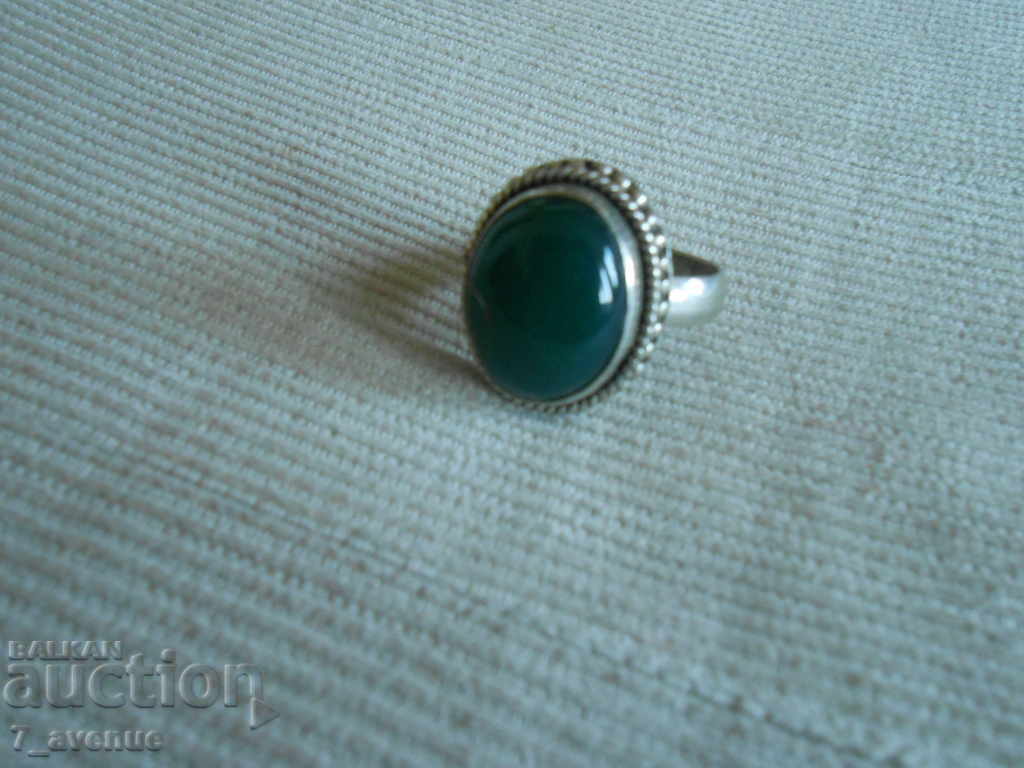 Ring with green stone VINTAGE 15.08.2021 with price 29.00 BGN | € 14.83 Ring with green stone VINTAGE 15.08.2021 with price 29.00 BGN | € 14.83