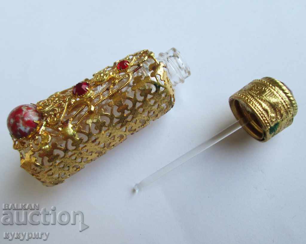 Παλαιό αντίκα μπουκάλι αρώματος με στολίδια και επιχρύσωση - 6 Παλαιό αντίκα μπουκάλι αρώματος με στολίδια και επιχρύσωση - 6
