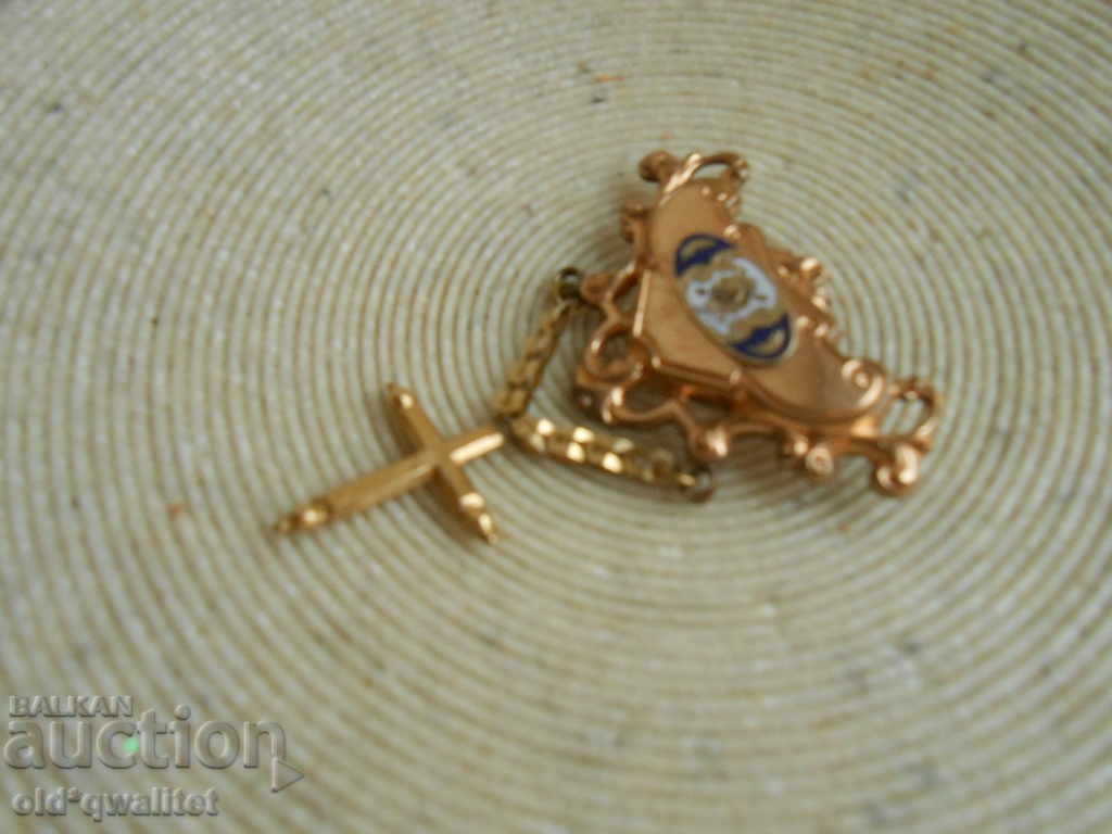 Антикварен МЕДАЛЬОН с кръст, позлата емайл, преди 1930 с цена 157.00 лв. | € 80.27 Антикварен МЕДАЛЬОН с кръст, позлата емайл, преди 1930 с цена 157.00 лв. | € 80.27