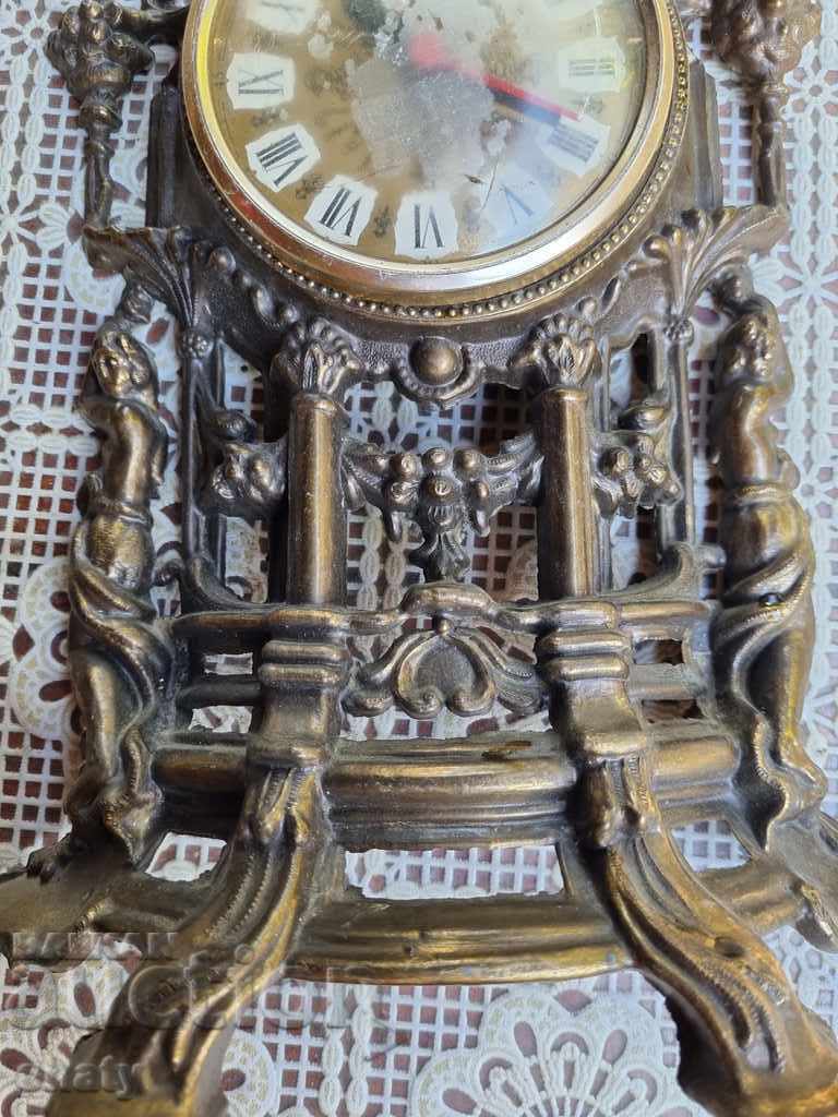 Delivery of Old clock Delivery of Old clock