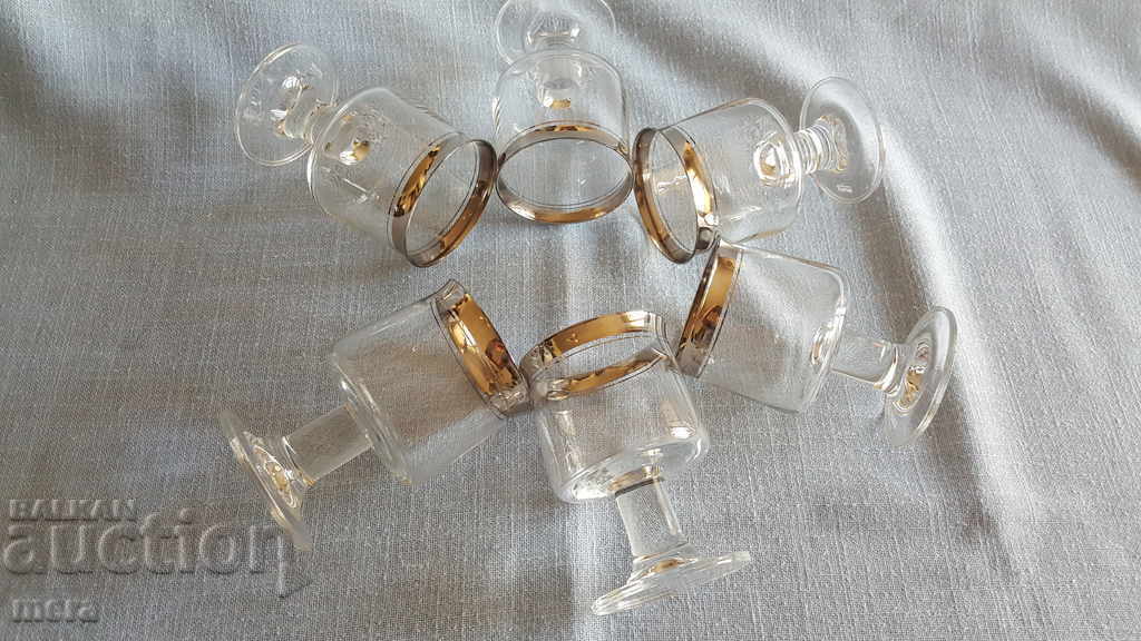 Delivery of Retro wine glasses-Thomas Delivery of Retro wine glasses-Thomas